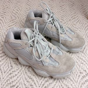 Yeezy sneakers men’s 6.5 women’s 7.5